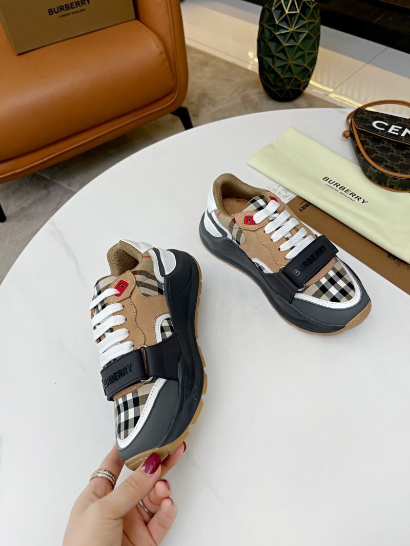 Burberry Low Shoes